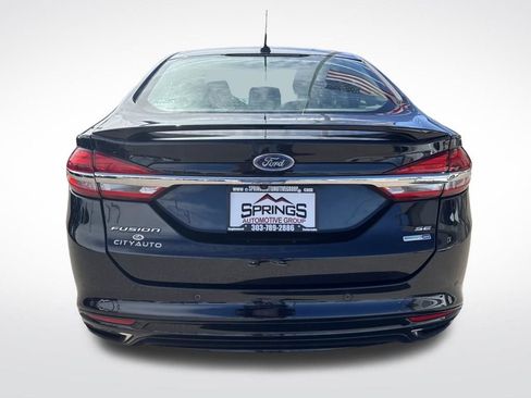 Used 2018 Ford Fusion SE w/ Equipment Group 201A image 4