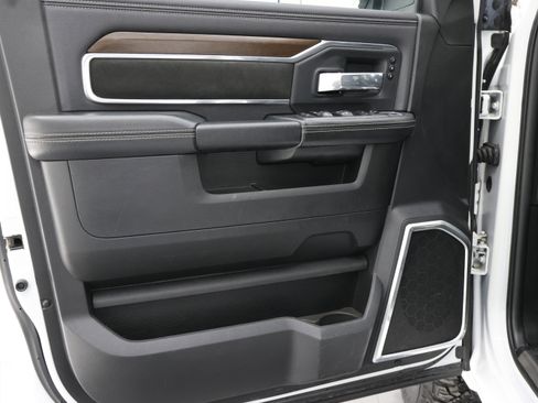 Used 2022 RAM 2500 Laramie image 37