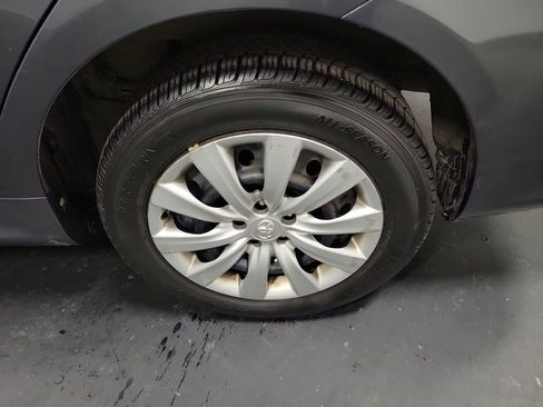 Used 2012 Toyota Corolla LE image 10