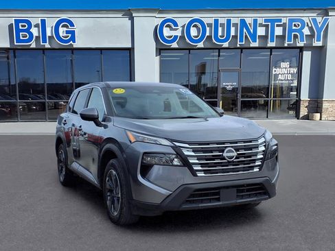 Used 2024 Nissan Rogue SV image 8