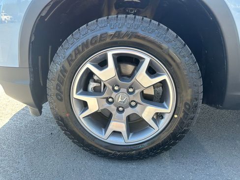 Used 2023 Honda Passport TrailSport image 12