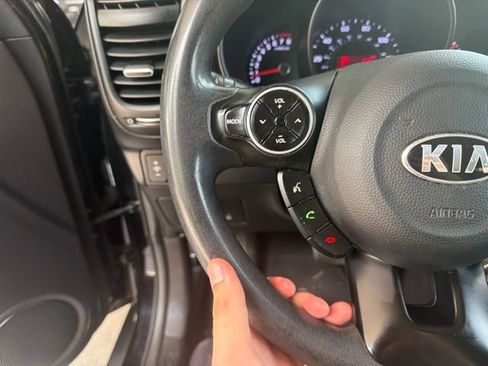 Used 2019 Kia Soul + FWD image 9