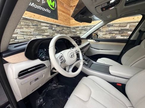Used 2024 Hyundai Palisade Limited AWD/4WD image 12