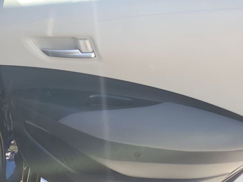 Used 2021 Toyota Corolla LE w/ LE Premium Package image 42