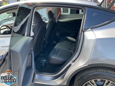 Used 2025 Tesla Model Y Long Range AWD/4WD image 7