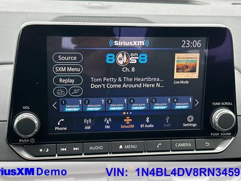 Used 2024 Nissan Altima 2.5 SV image 34