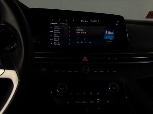 Used 2025 Hyundai Elantra SEL FWD image 18