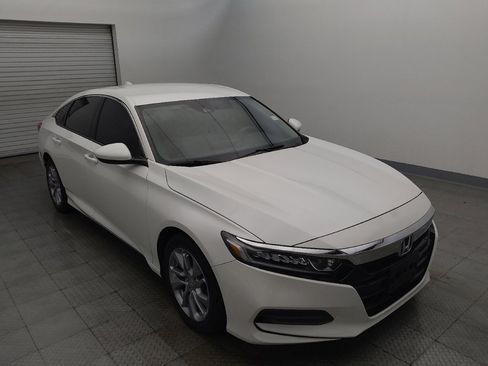 Used 2018 Honda Accord LX image 13