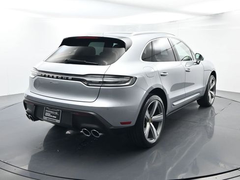 Certified 2025 Porsche Macan image 14