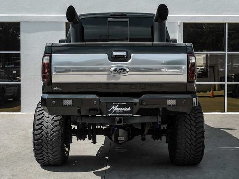 Used 2014 Ford F250 Platinum w/ FX4 Off-Road Package AWD/4WD image 9
