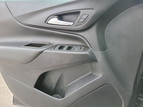 Used 2023 Chevrolet Equinox LT image 20