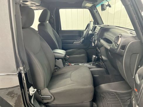 Used 2016 Jeep Wrangler Sport w/ Quick Order Package 24S AWD/4WD image 19