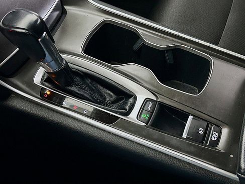 Used 2018 Honda Accord Sport image 17