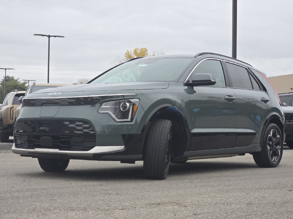 Used 2023 Kia Niro Wind w/ Wind Preserve Package FWD image 12