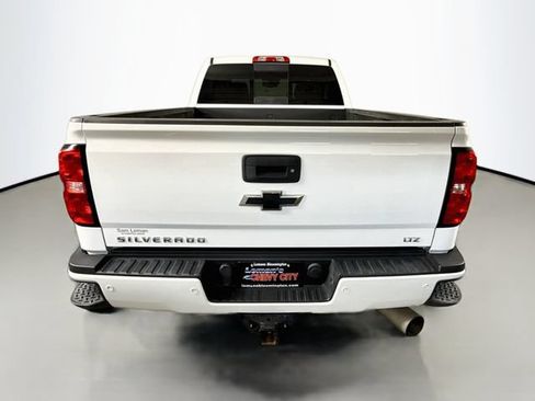 Used 2019 Chevrolet Silverado 2500 LTZ w/ Duramax Plus Package AWD/4WD image 6