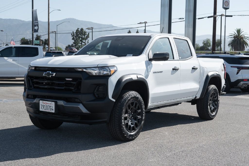 Used 2025 Chevrolet Colorado Trail Boss AWD/4WD image 8