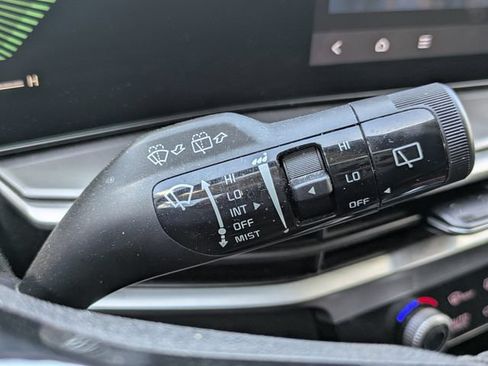 Used 2024 Kia Sorento S FWD image 35