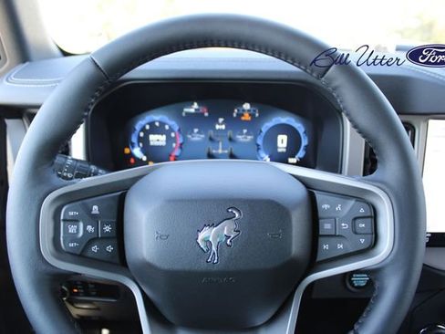 New 2025 Ford Bronco Outer Banks w/ Sasquatch Package image 16