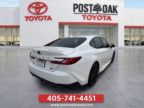 Used 2025 Toyota Camry SE w/ Multimedia Upgrade Package FWD image 10
