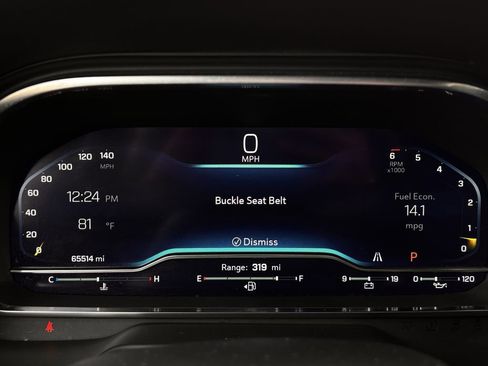 Used 2024 Chevrolet Suburban Premier image 17