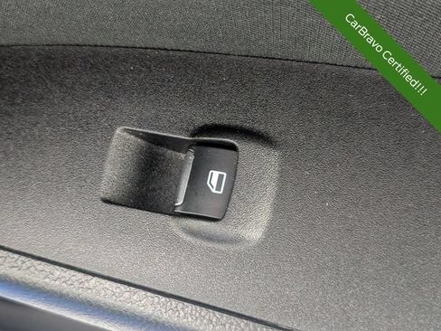 Used 2019 Ford Fusion SE FWD image 33