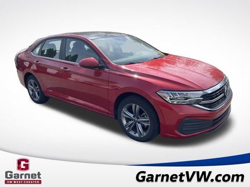 Used 2023 Volkswagen Jetta SE w/ Panoramic Sunroof Package image 7
