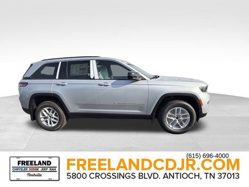 New 2025 Jeep Grand Cherokee Laredo X w/ Luxury Tech Group I AWD/4WD image 2