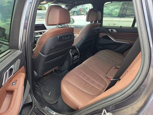 Used 2019 BMW X5 xDrive40i w/ M Sport Package AWD/4WD image 9