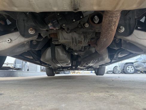 Used 2011 Cadillac SRX Luxury image 19