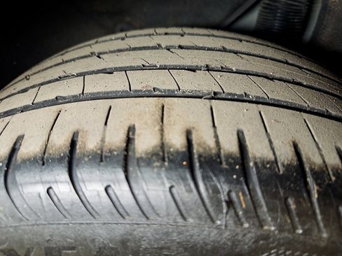 Used 2021 Tesla Model Y Long Range image 34