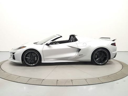 New 2026 Chevrolet Corvette E-Ray w/ ZER Performance Package image 4