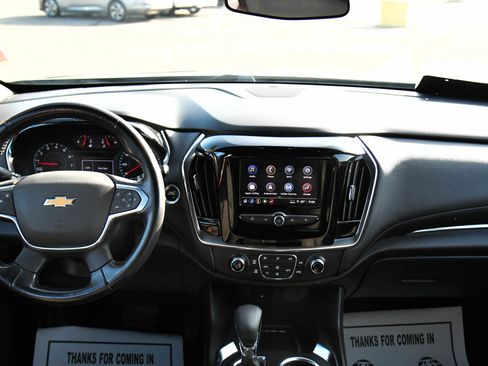 Used 2022 Chevrolet Traverse LT image 35