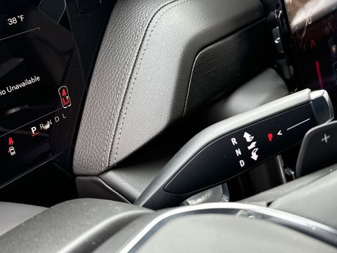 New 2026 GMC Yukon XL Denali w/ Sun & Power Step Package image 22