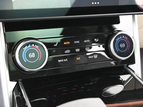 Used 2023 Land Rover Range Rover Autobiography image 24