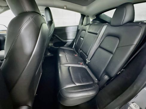 Used 2023 Tesla Model Y Long Range AWD/4WD image 26