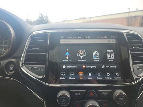 Used 2020 Jeep Grand Cherokee Limited image 26