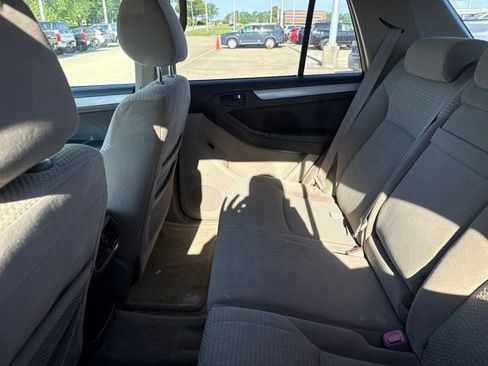 Used 2004 Toyota 4Runner SR5 AWD/4WD image 4