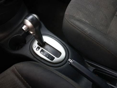 Used 2014 Nissan Versa SV image 33