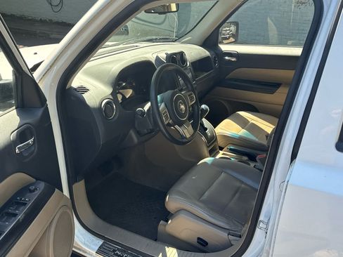 Used 2015 Jeep Patriot High Altitude AWD/4WD image 5