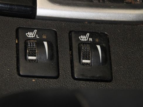 Used 2017 Toyota Highlander XLE image 12