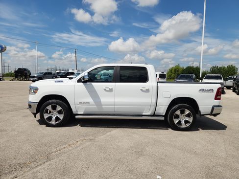 Used 2024 RAM 1500 Laramie AWD/4WD image 4