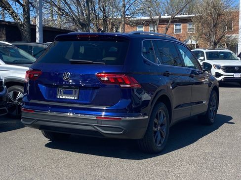 Used 2022 Volkswagen Tiguan SE FWD image 3