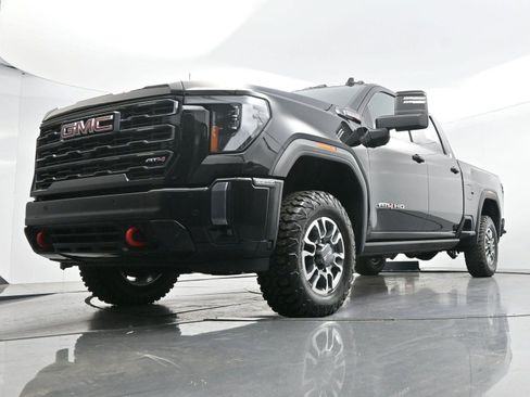 Used 2024 GMC Sierra 2500 AT4 w/ AT4 Premium Plus Package AWD/4WD image 48