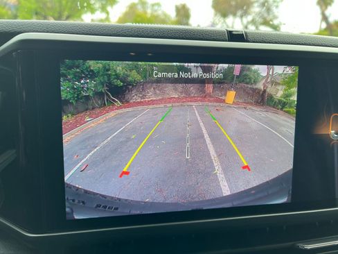 Used 2025 Jeep Wrangler Sport S image 23