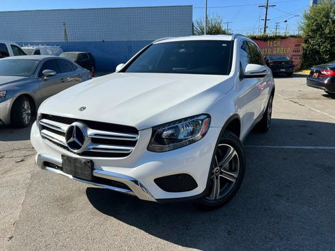 Used 2019 Mercedes-Benz GLC 300 w/ Premium Package image 30