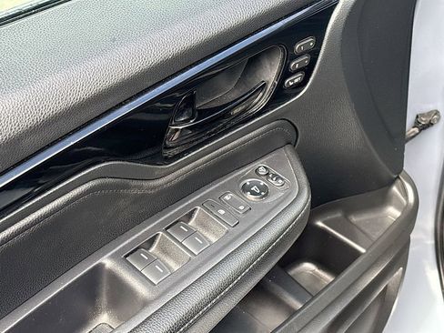 Used 2023 Honda Odyssey Elite image 18