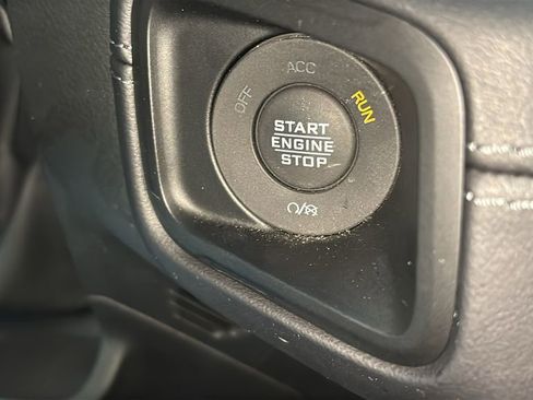 Used 2024 Jeep Wrangler Sahara image 10