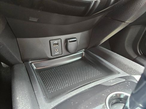Used 2016 Nissan Rogue SL AWD/4WD image 24
