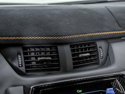 Used 2019 Lamborghini Aventador SVJ image 33