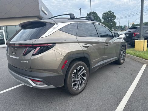 Used 2025 Hyundai Tucson Limited AWD/4WD image 6
